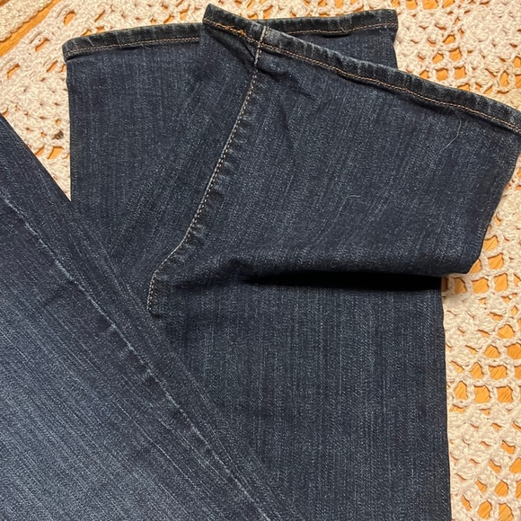 Levi’s 505 Straight Cut, Red Tag, Medium Dark Wash Jeans, Like New - Picture 7 of 13